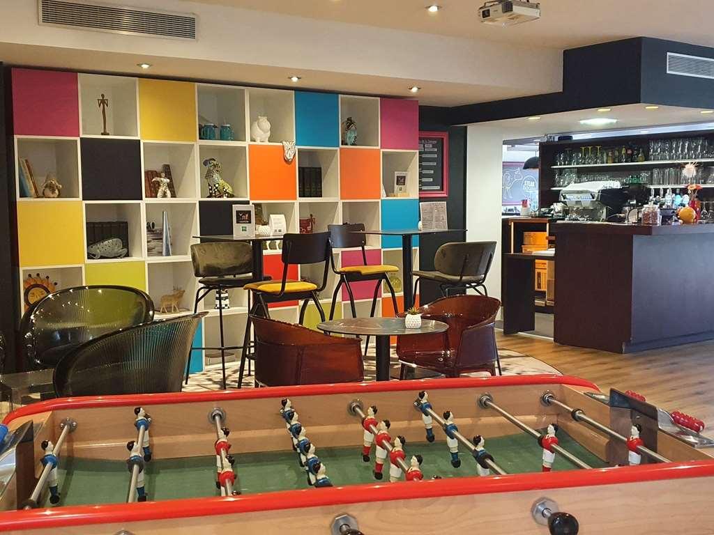 Ibis Styles Lorient Caudan Hotel Restaurant photo